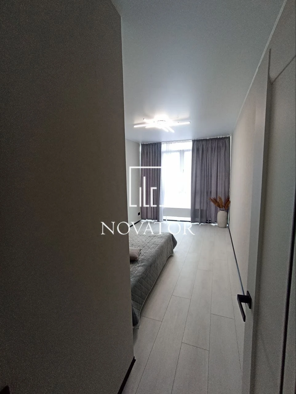 Royal Park Residence. Park Pravyka. Renovated. Furniture. Gas.