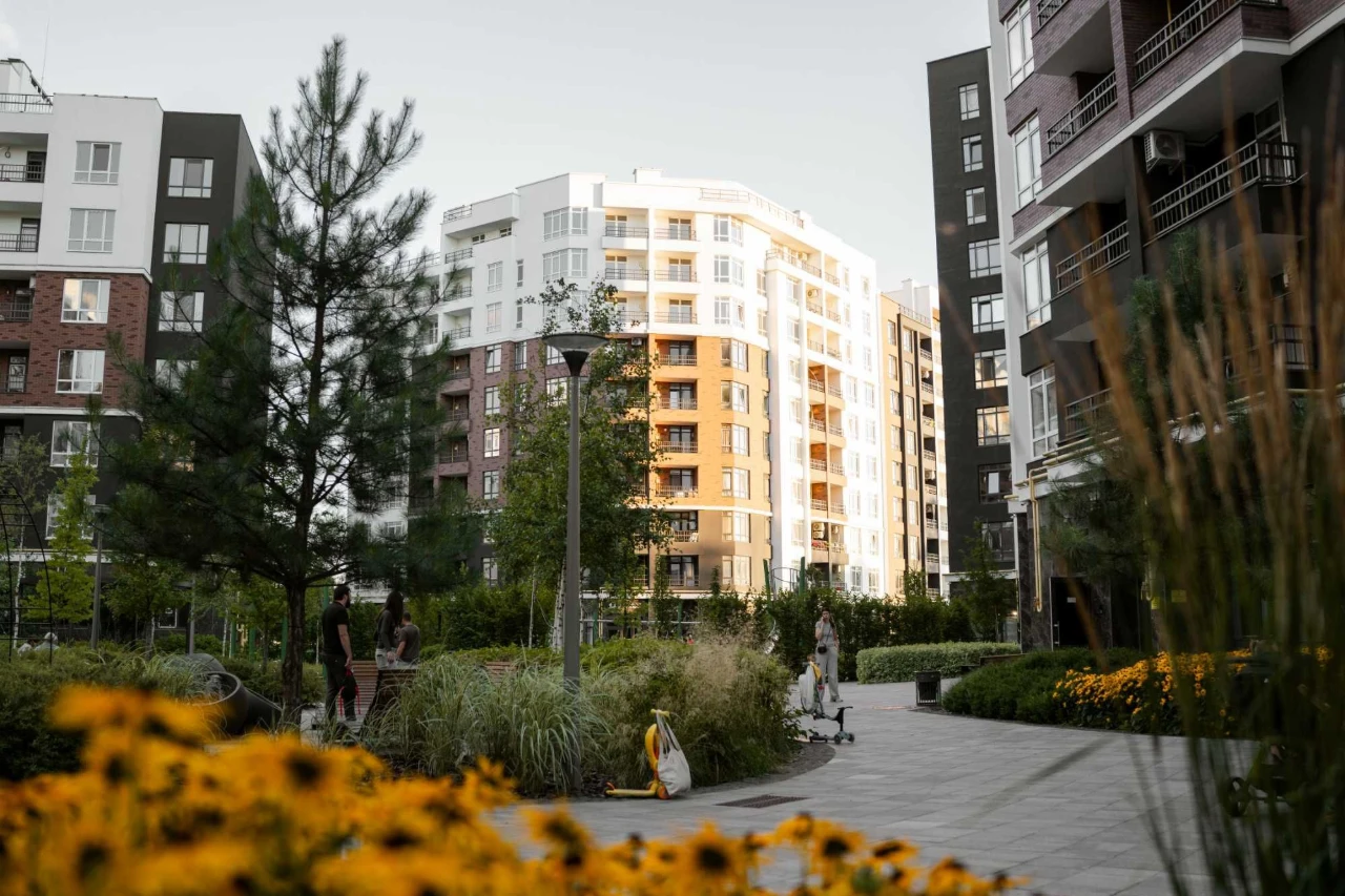 Selling apartment. Family apartment near the Embankment. Conditions for