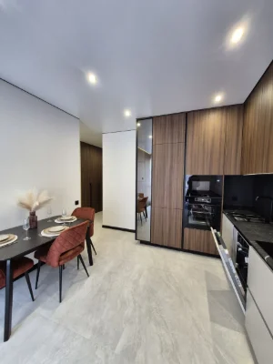 Spacious 3-room apartment | Area 72m² | 7th floor | 2 bathrooms | Available