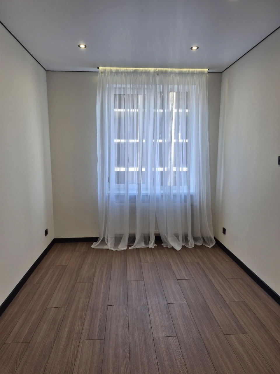Spacious 3-room apartment | Area 72m² | 7th floor | 2 bathrooms | Available