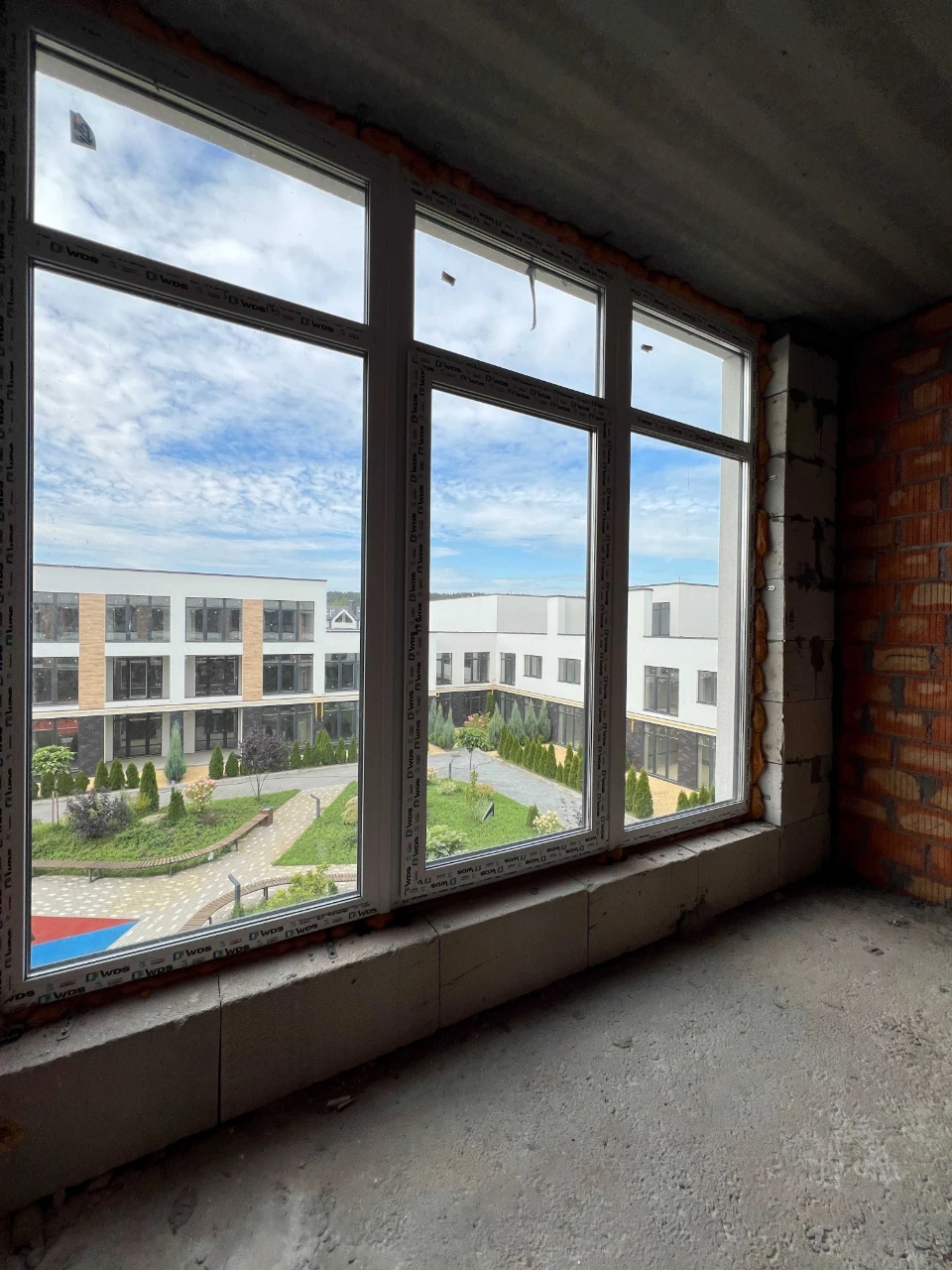 Тиша, ліс і закрита територія. Затишний ЖК Hugge Home Ірпінь