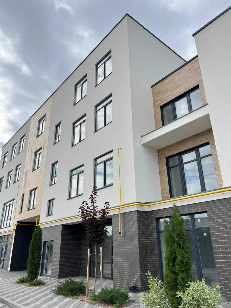Тиша, ліс і закрита територія. Затишний ЖК Hugge Home Ірпінь