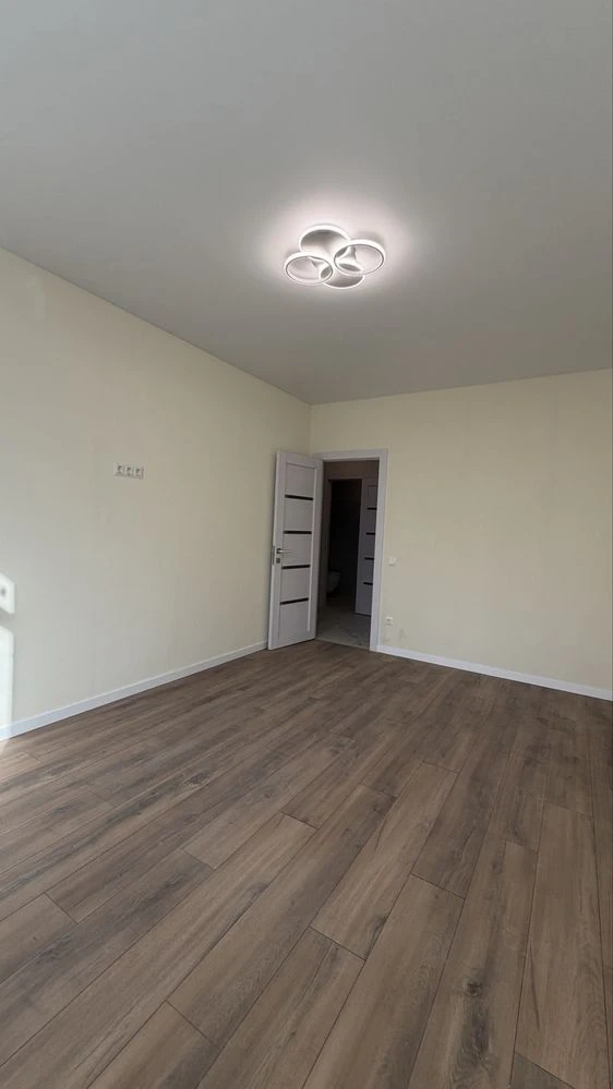 Synergia City, renovated, unfurnished, 3 floors