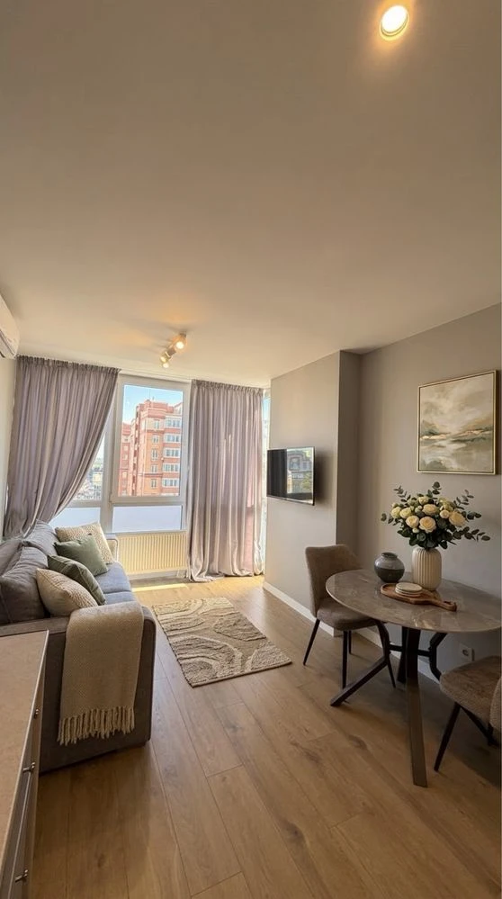 Apartment in Central Residence, 2-room, 43 sq.m. with excellent renovation