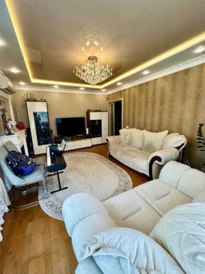 Large 3-room apartment for sale with storage room and possibility of