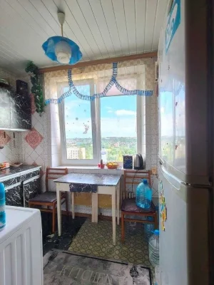 Two-bedroom apartment for sale at the price of a one-bedroom apartment in Saltovka, plus garage.
