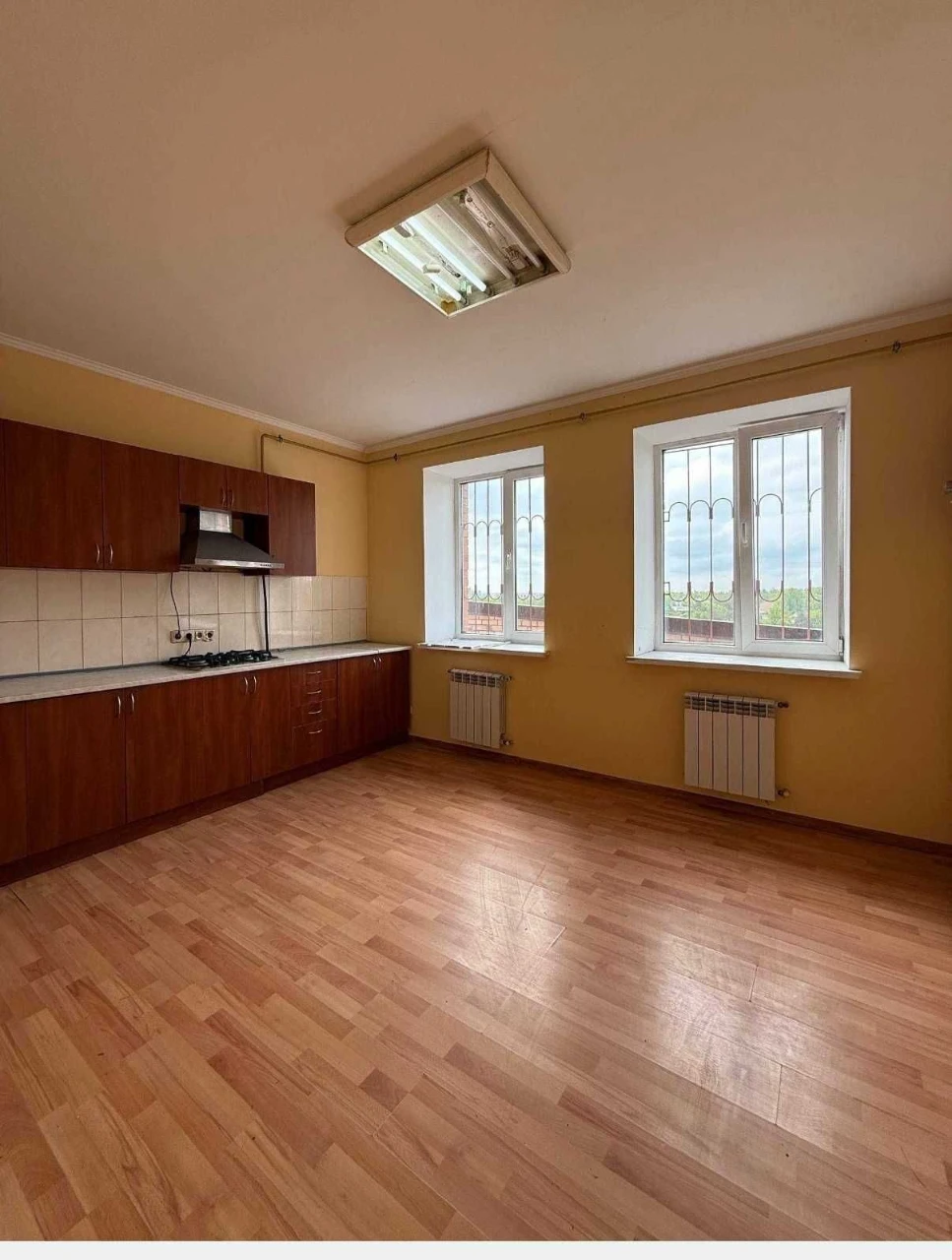 Apartment for Sale, Irpin Center. Own boiler room. Government programs -