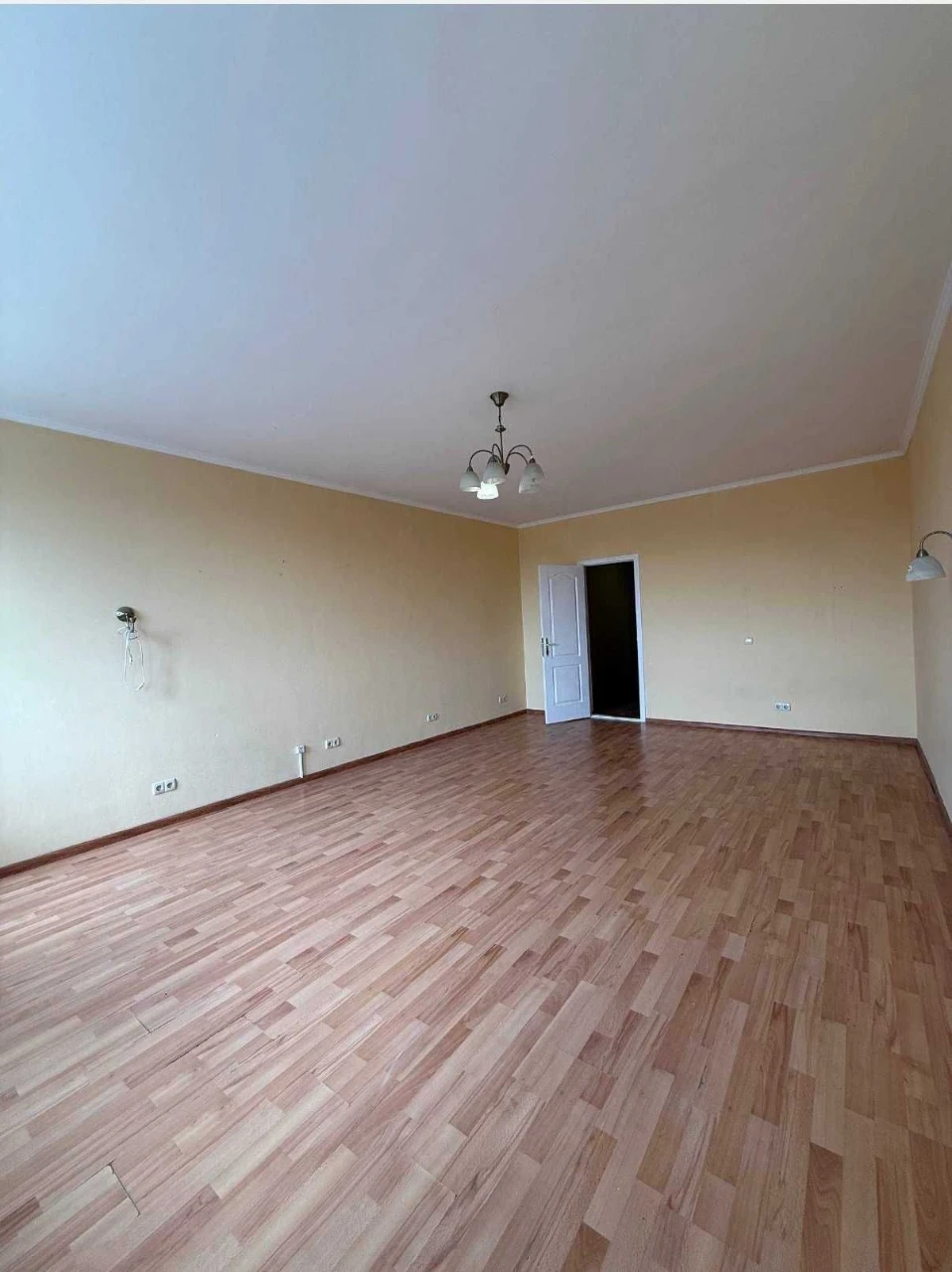 Apartment for Sale, Irpin Center. Own boiler room. Government programs -