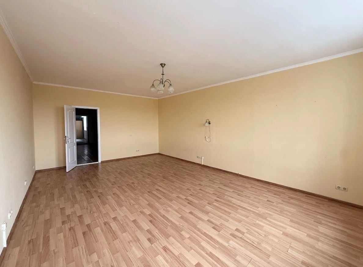 Apartment for Sale, Irpin Center. Own boiler room. Government programs -