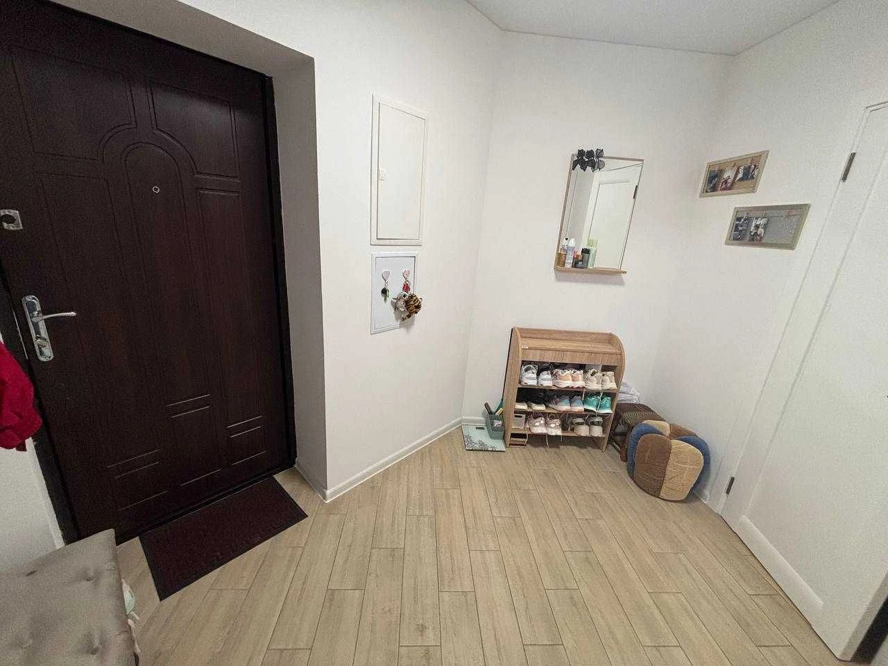 Продам однокімнатну квартиру з новим ремонтом та великою тер