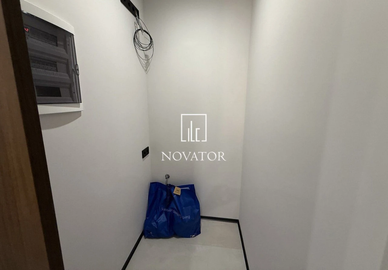 Терміново продам! Квартира, 3-кімн., 92 м², з ремонтом мебля