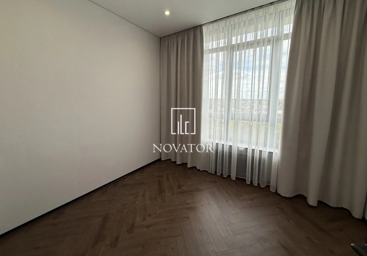 Терміново продам! Квартира, 3-кімн., 92 м², з ремонтом мебля