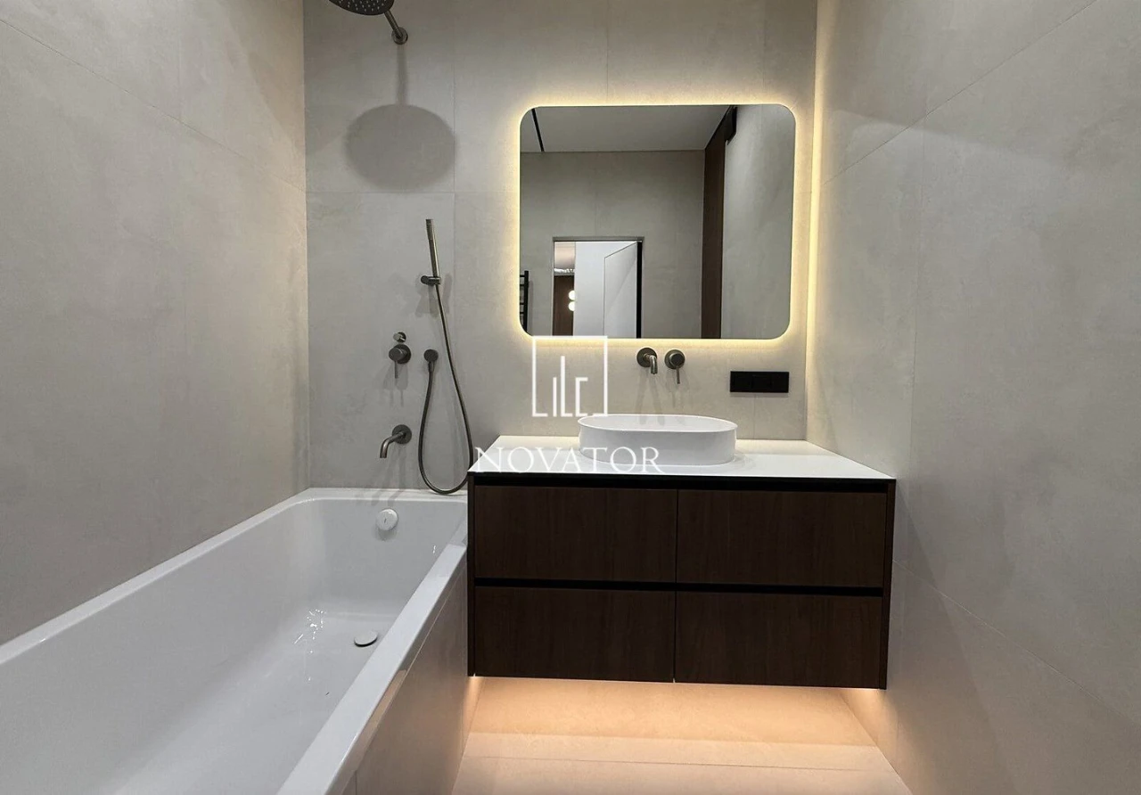 Терміново продам! Квартира, 3-кімн., 92 м², з ремонтом мебля