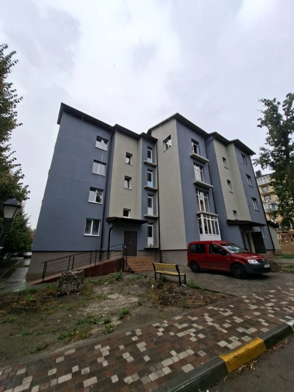 Продаж 1 кімнатноі на вул Ромоданова( Толстого) 52 А