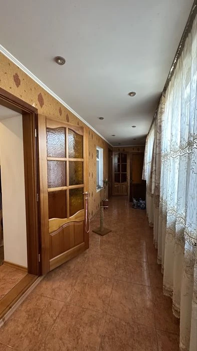 Продам 4-х комнатную квартиру на Колонтаевской.