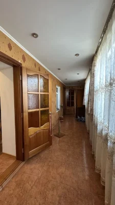 Продам 4-х комнатную квартиру на Колонтаевской.