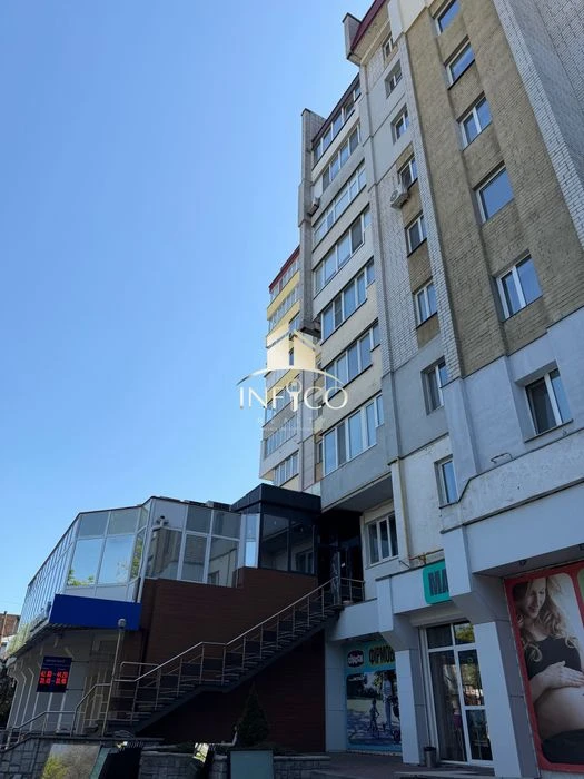 Продаж квартири в центрі міста