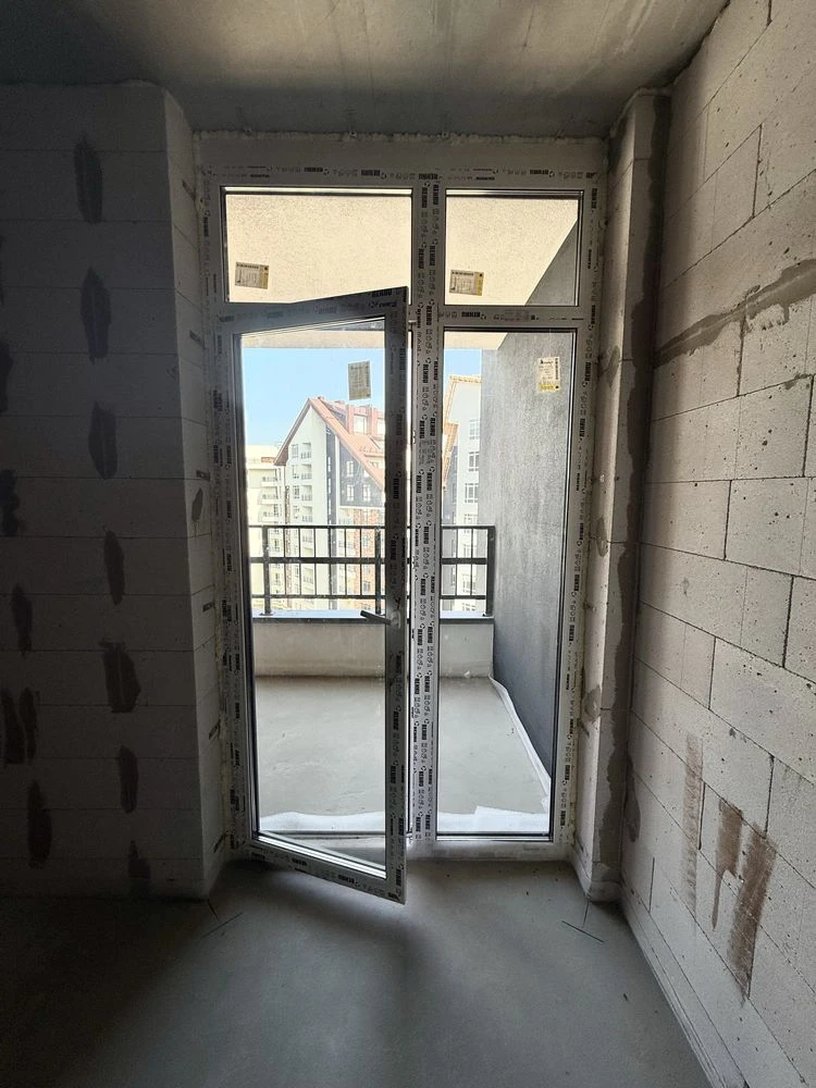 Most affordable 1-room apartment in the Synergy City residential complex! Two-sided