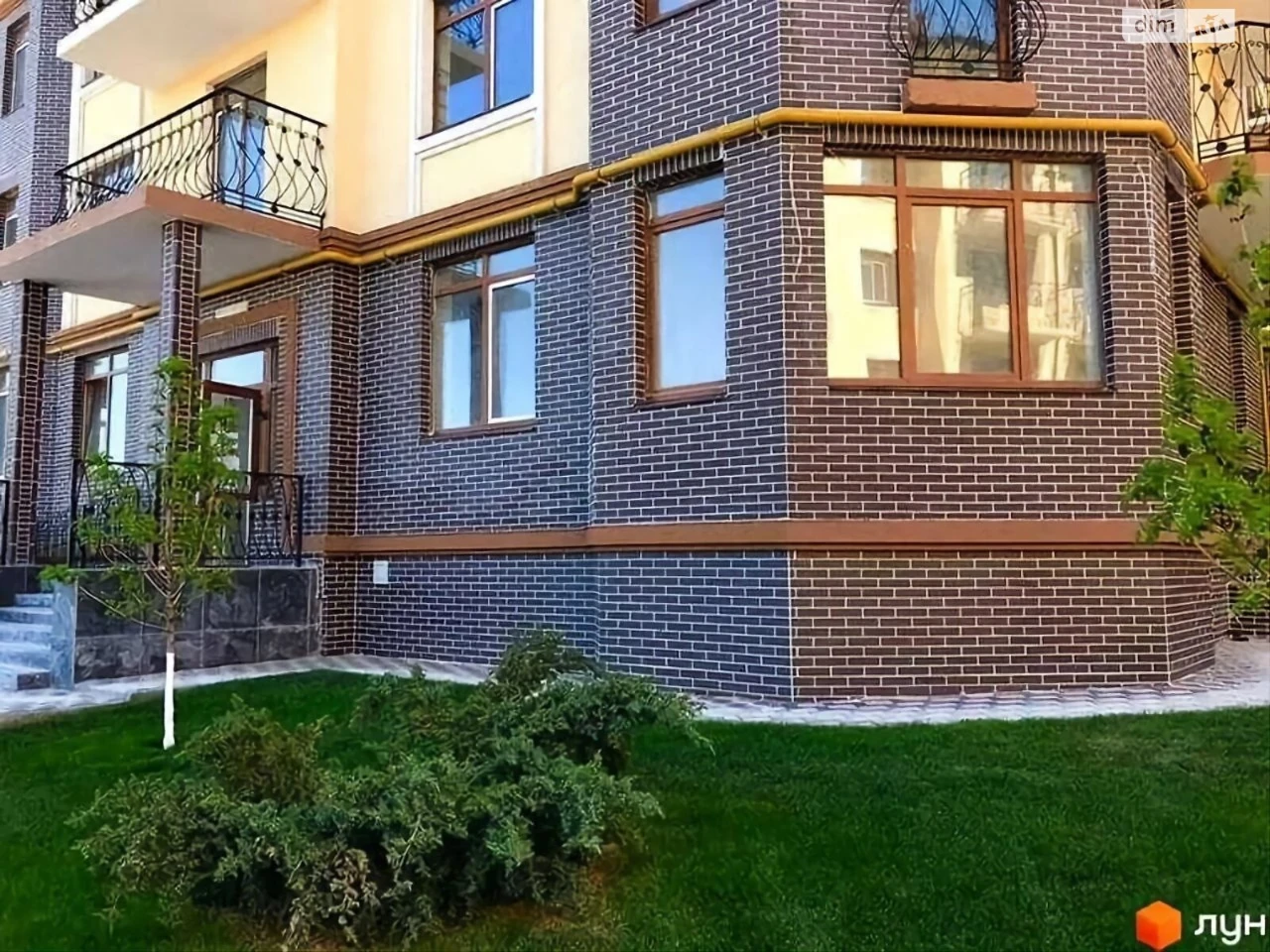 Продаж Квартира Романівка