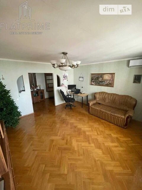 Sale of 3-room apartment 85 sq. m. on Levka Lukyanenka St. 13A • I