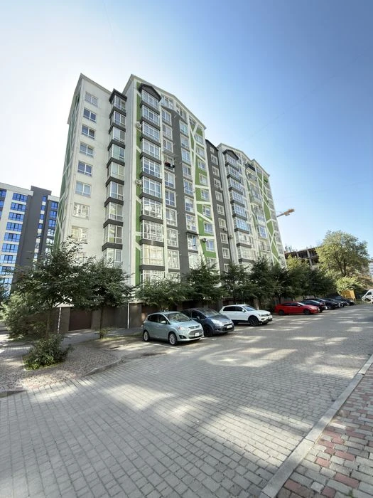 Продаж 3-кімнатної квартири | ЖК «Різдвяний» | м. Івано-Фран