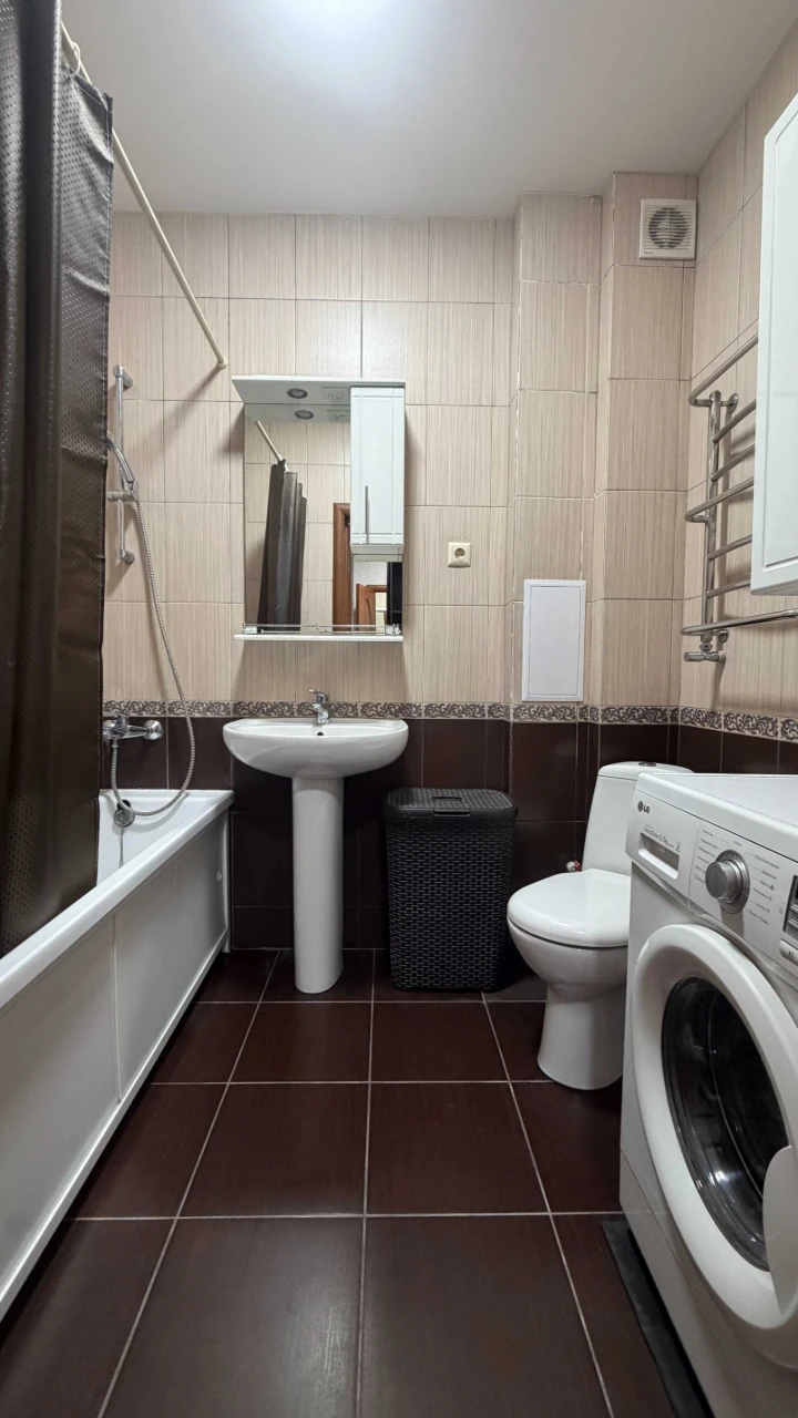 Sale of a 1-bedroom apartment near Central Park