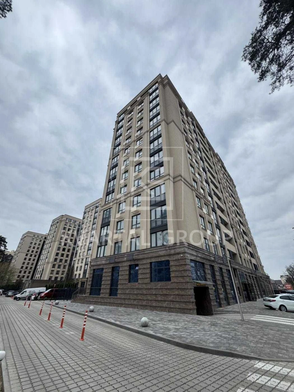 Продаж 2к квартири площею 55м2 на середньому поверсі в ЖК Бі