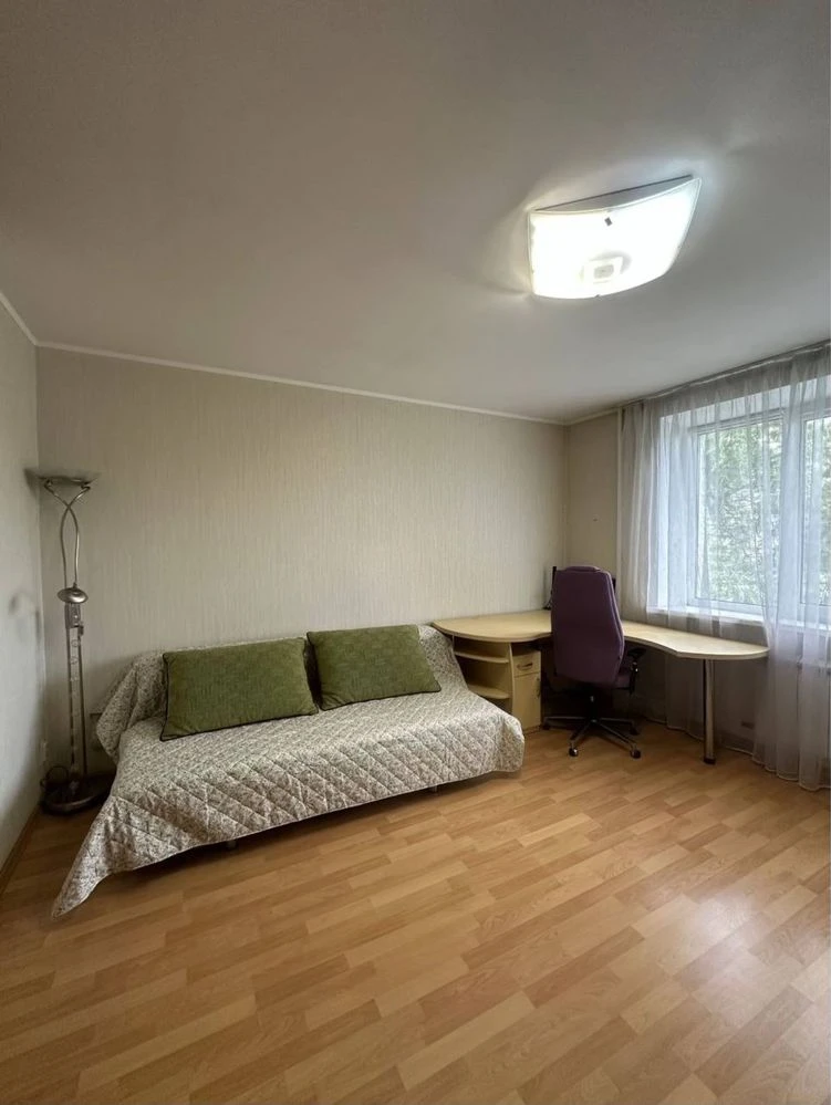 Квартира в продажу, 2 окремі кімнати, 6/9 поверх
