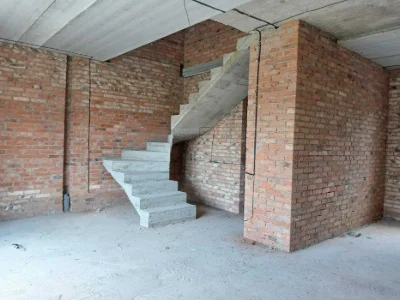 For sale is a townhouse with central communications.