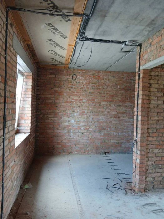 For sale is a townhouse with central communications.
