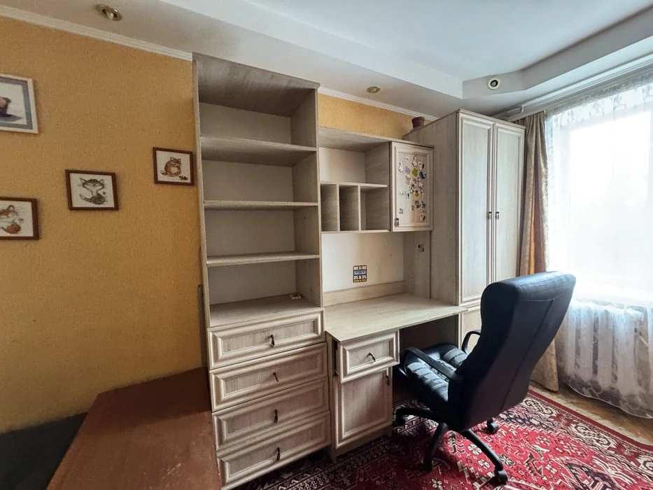 Продам 3-х кімнатну квартиру на Степана Бандери