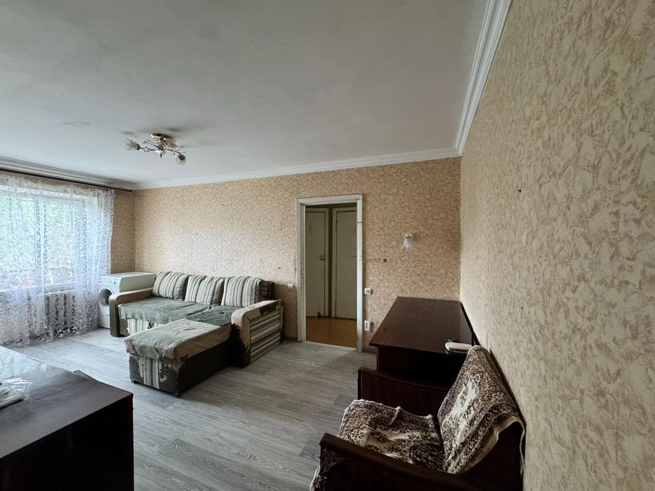 Продам 3-х кімнатну квартиру на Степана Бандери