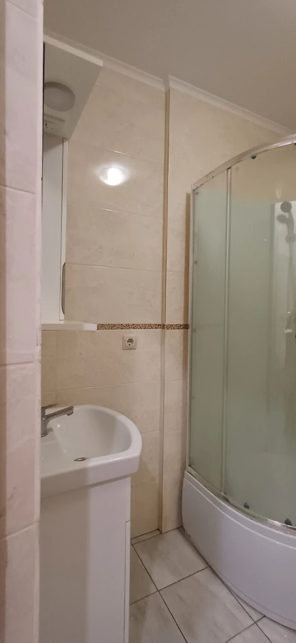 1-room apartment renovated, with gas, balcony in Rich Town