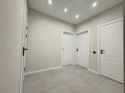 Apartment in a complex with its own generator! 2-bedroom, renovated, 58 sq m. Minimum percentage of ownership.