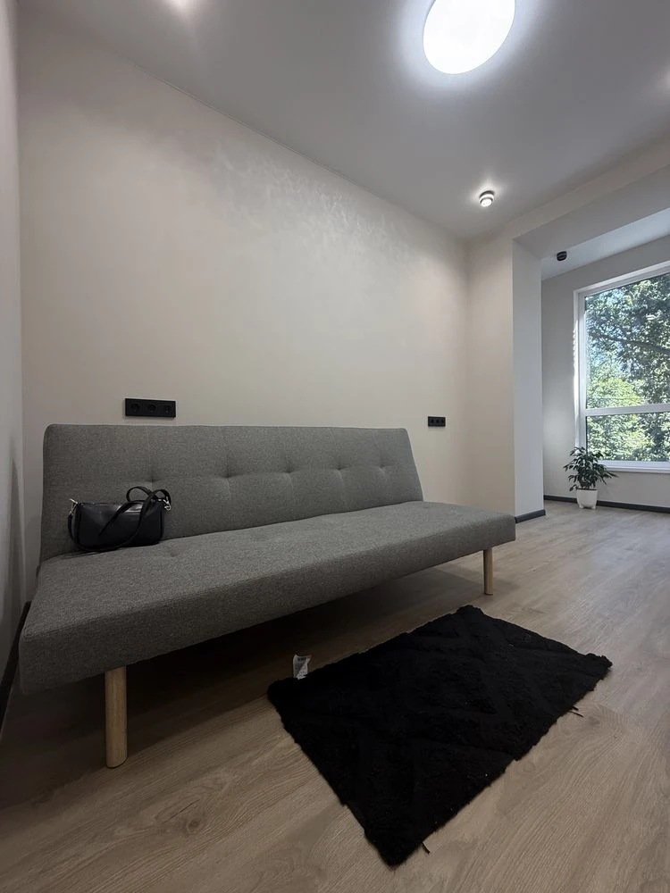 One-bedroom apartment for sale with gas, Irpin. Near a stop.