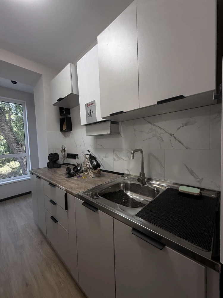 One-bedroom apartment for sale with gas, Irpin. Near a stop.