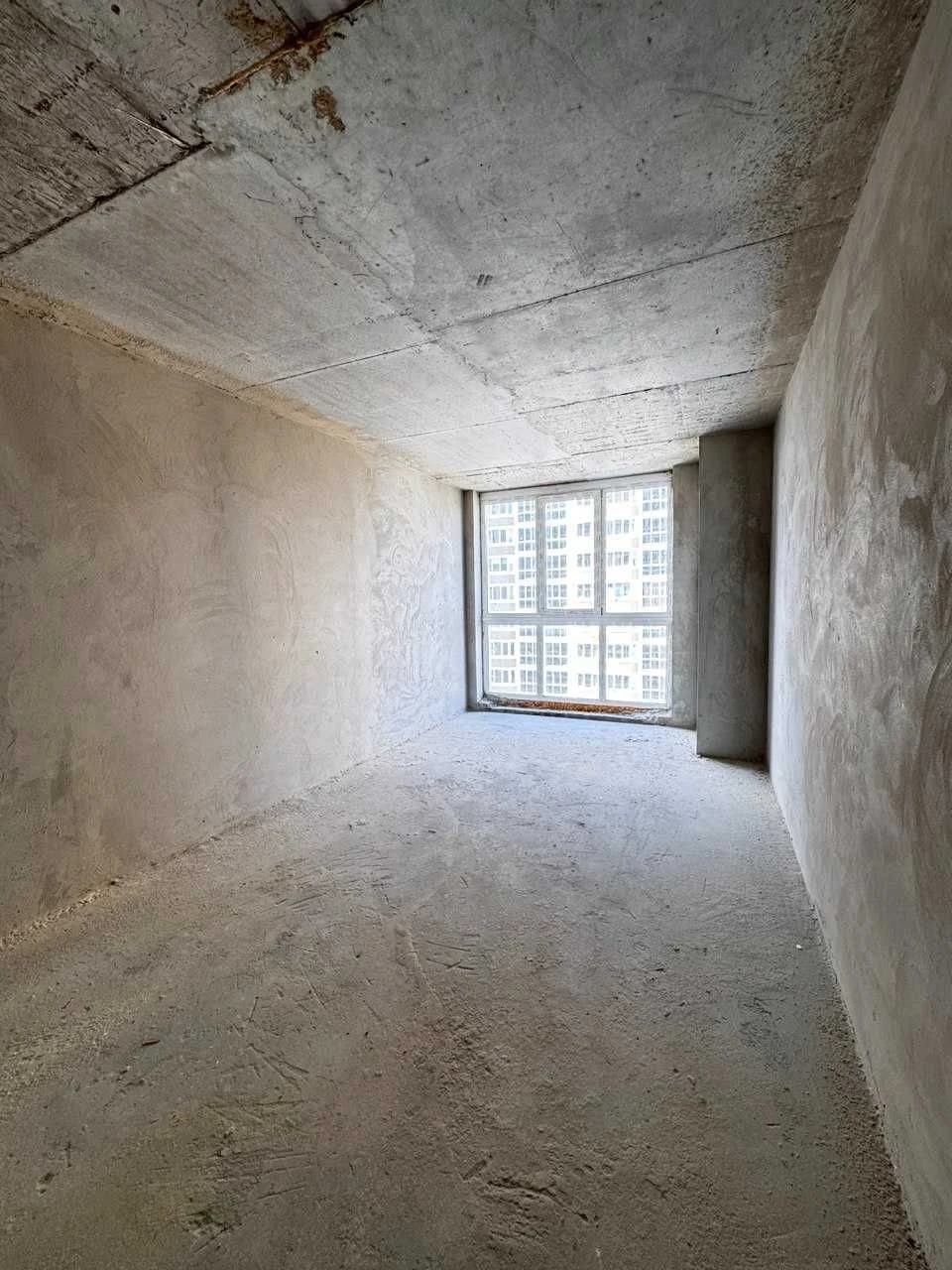 Apartment for Sale at a Great Price, Minimal Taxes!