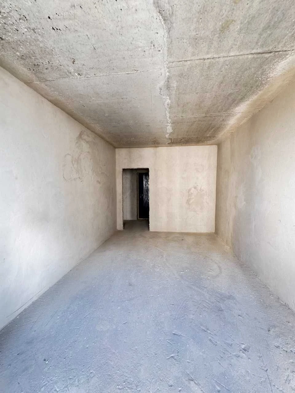 Apartment for Sale at a Great Price, Minimal Taxes!