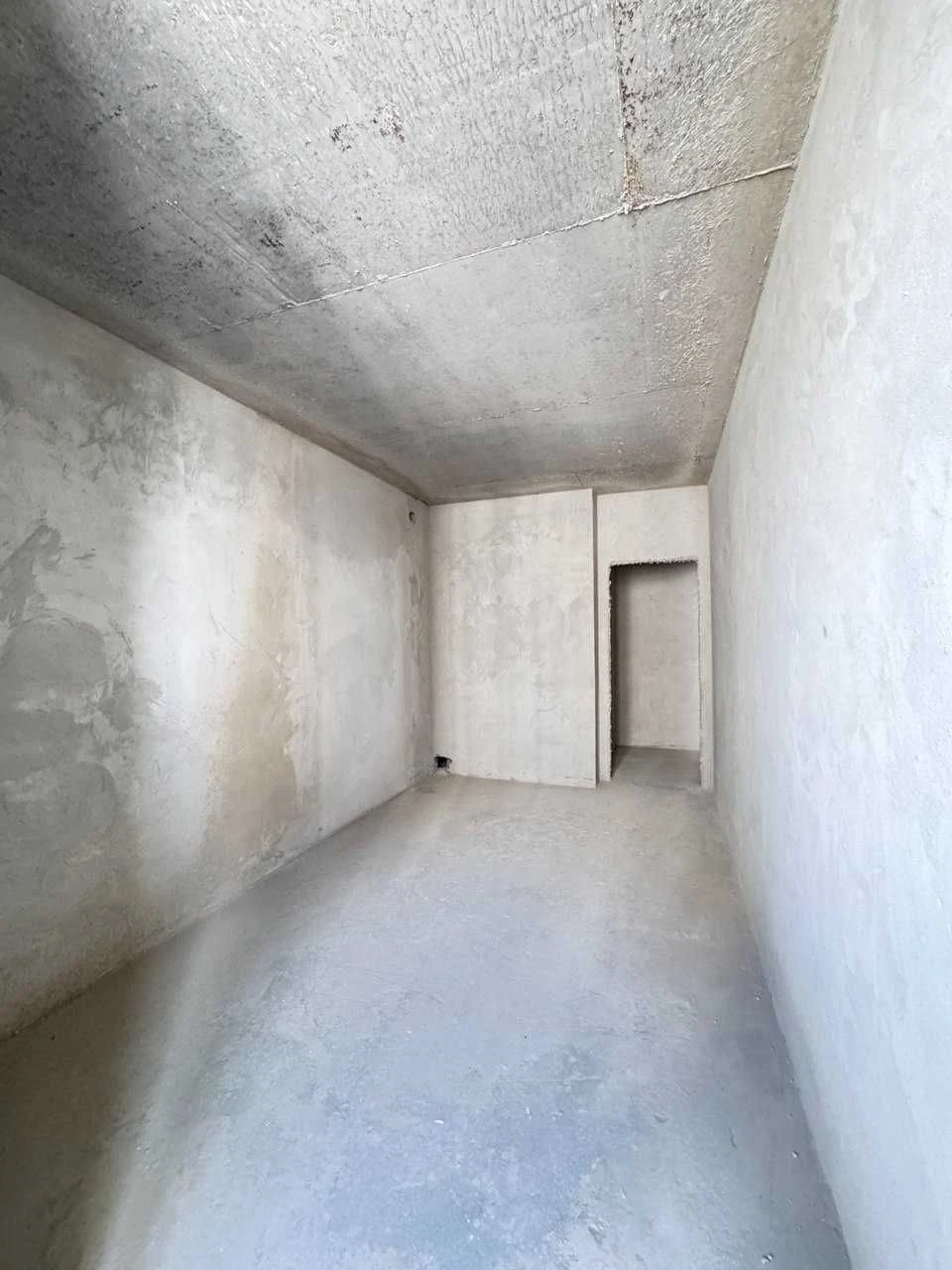 Apartment for Sale at a Great Price, Minimal Taxes!