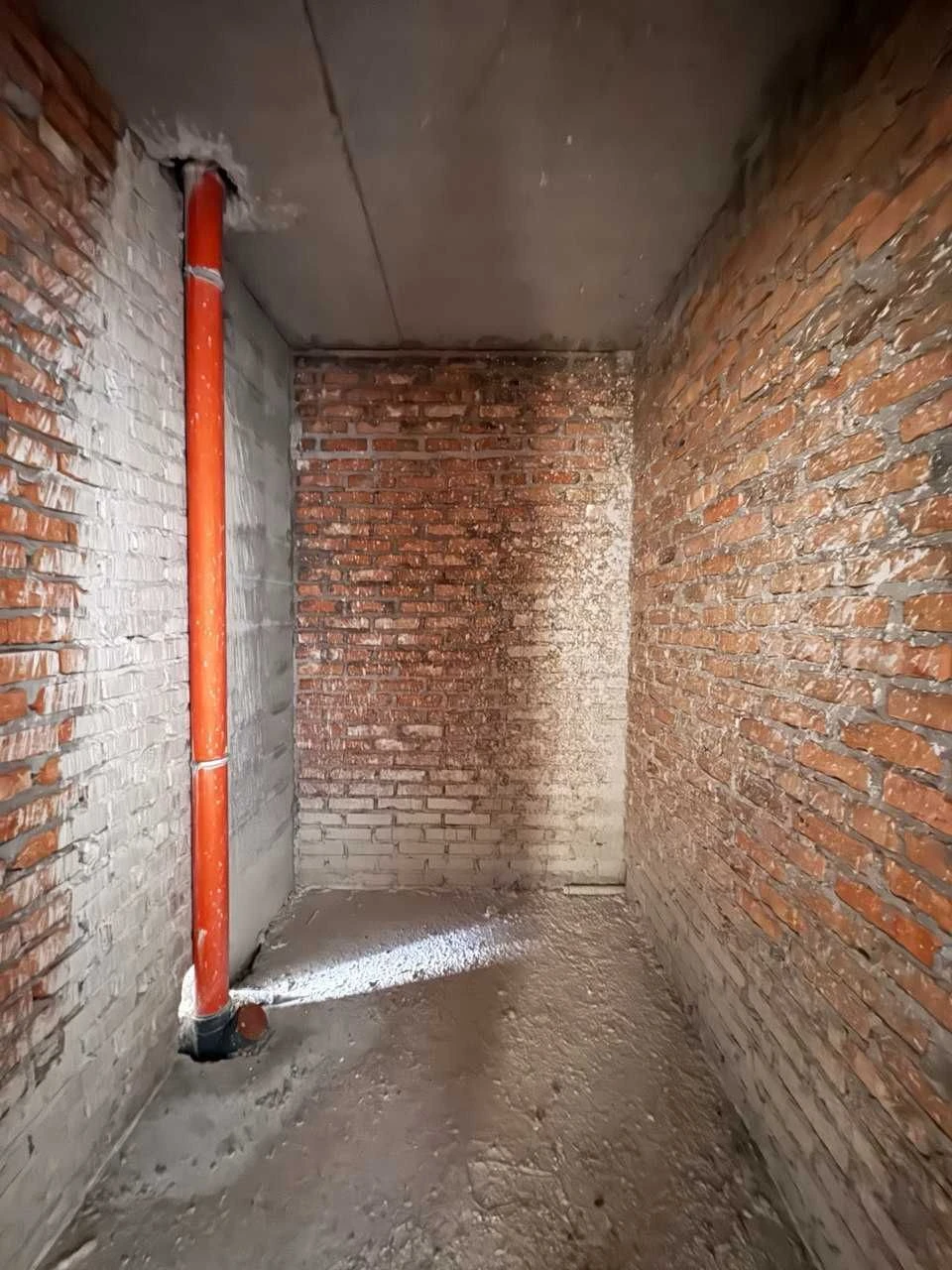 Apartment for Sale at a Great Price, Minimal Taxes!