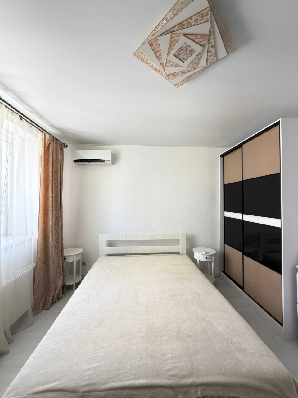 Park Mama. 2 rooms with renovation. State programs.
