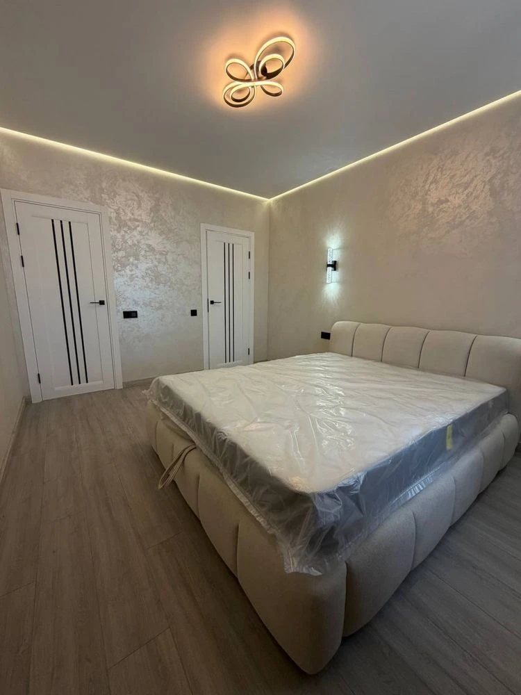 Euro-2к. For sale in Irpin. Central 2, new modern renovation, move in and live.