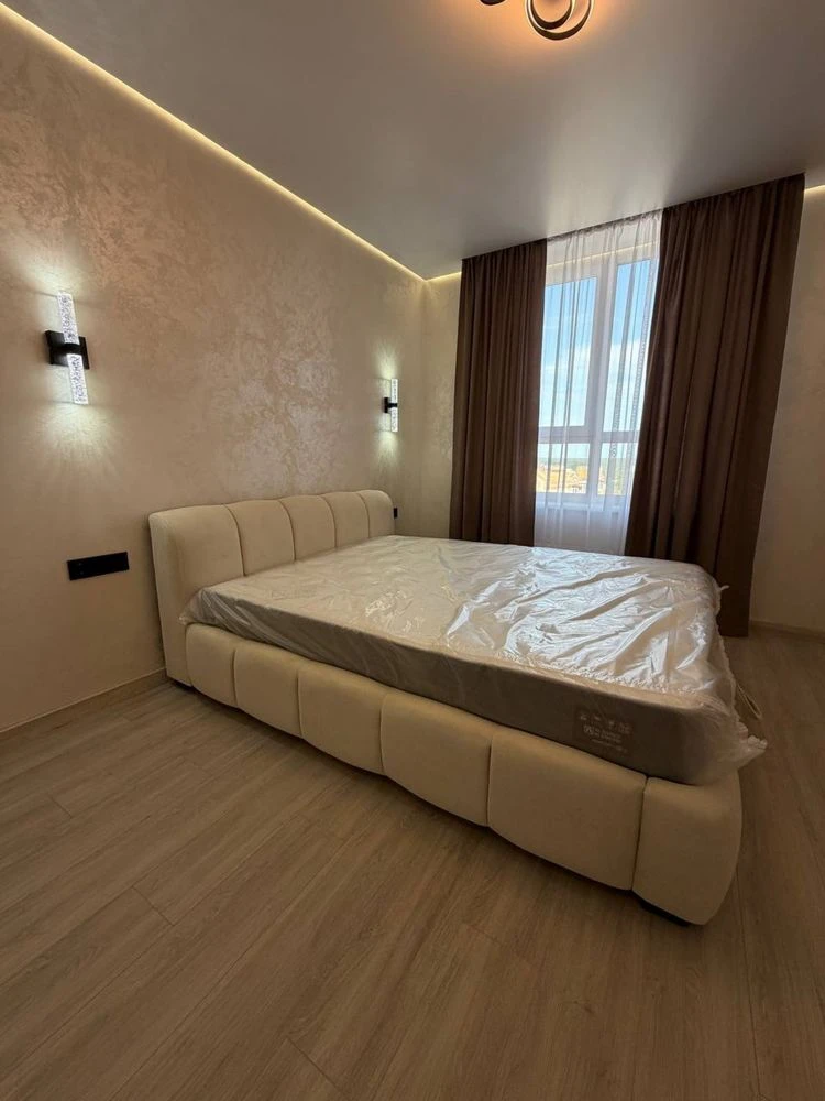 Euro-2к. For sale in Irpin. Central 2, new modern renovation, move in and live.