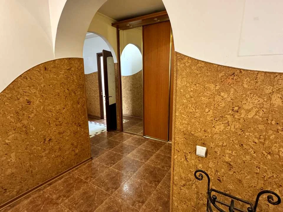 Apartment. Lviv, Trolleybusna Street.