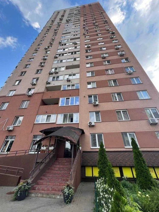Продаж 1 кімнатної квартири Соломії Крушельницької вул., 15-