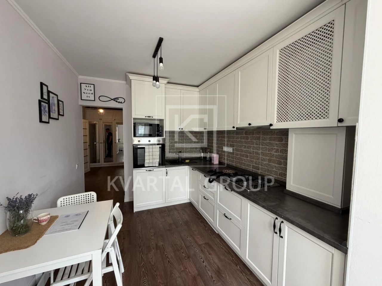 Spacious 2-bedroom apartment for sale, 50 m²