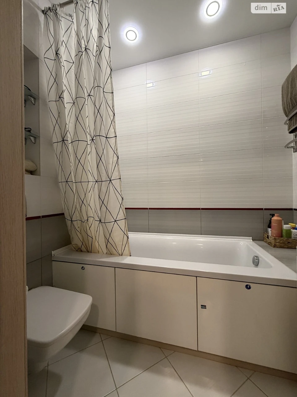 Apartment for Sale in Romanivka