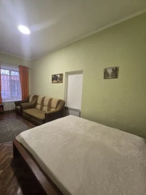 1-комн. квартира на Разумовской.