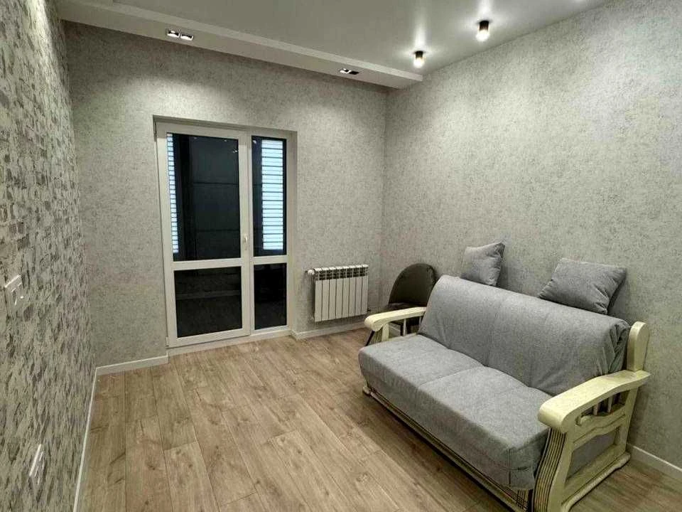 Apartment. Kharkiv, Gvardeytsiv-Shyronintsiv St., (Building 8)