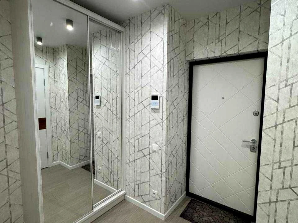Apartment. Kharkiv, Gvardeytsiv-Shyronintsiv St., (Building 8)